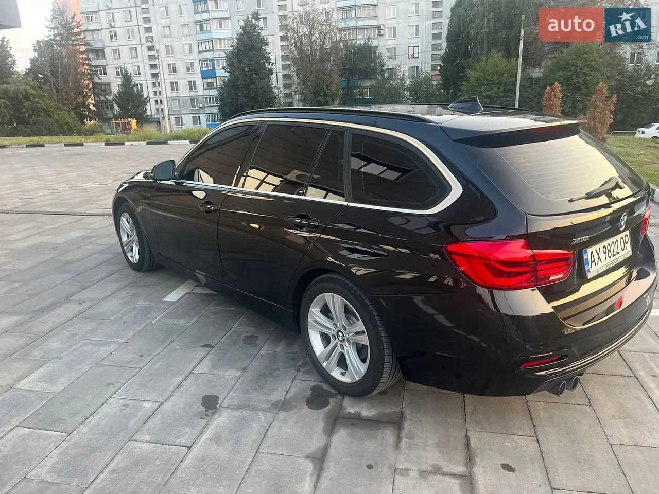 BMW 3 Series 2018 photo 4