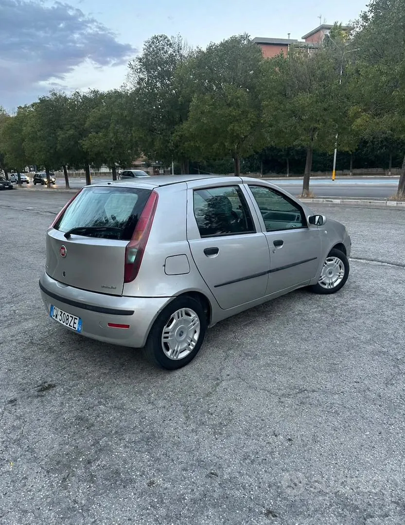 Fiat Punto 2005 photo 3