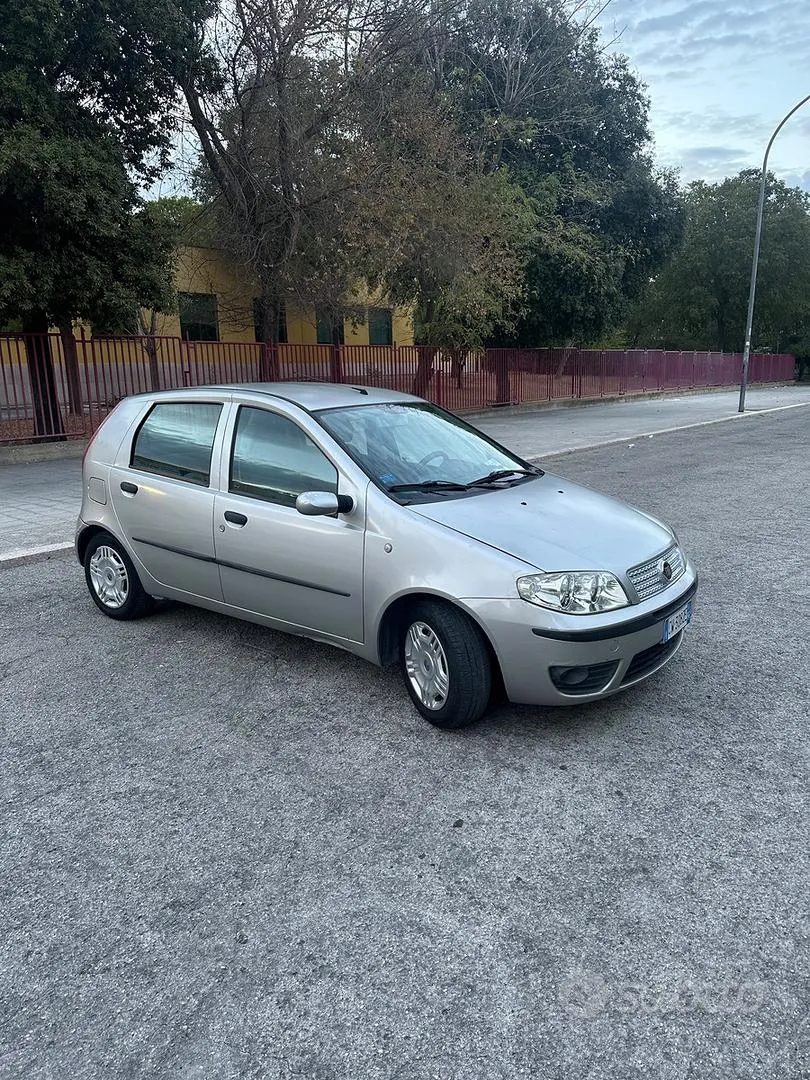 Fiat Punto 2005 photo 2