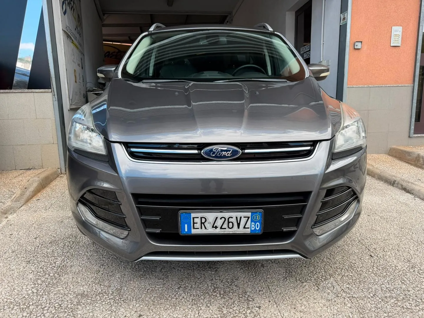 Ford Kuga 2013 photo 2