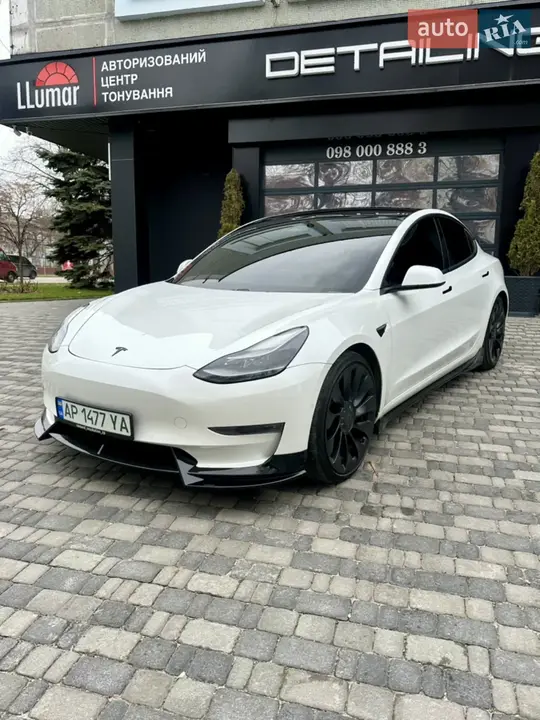 Tesla Model 3 2021 photo 3