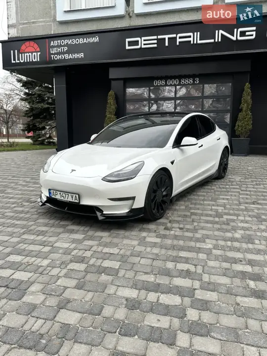 Tesla Model 3 2021 photo 4