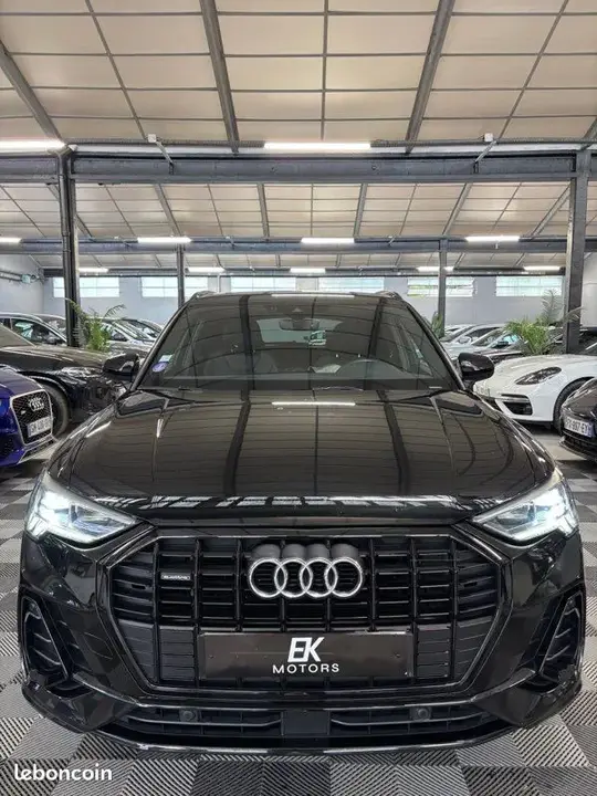 Audi Q3 2019 photo 2