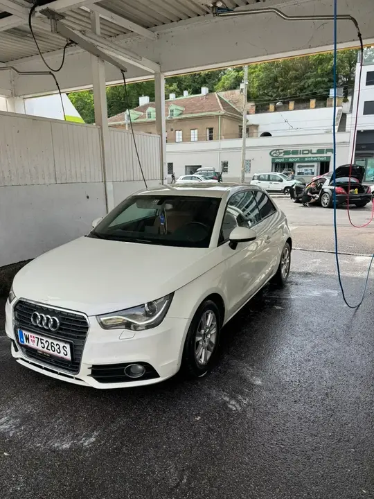 Audi A1 2012 photo 2