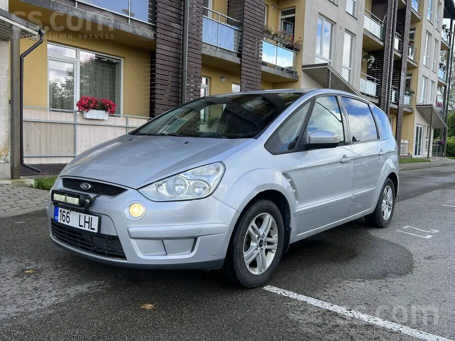 Ford S-Max 2010 photo 5
