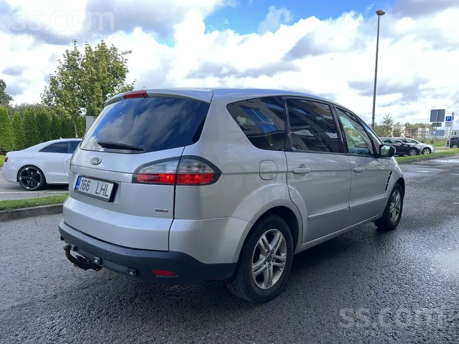 Ford S-Max 2010 photo 3