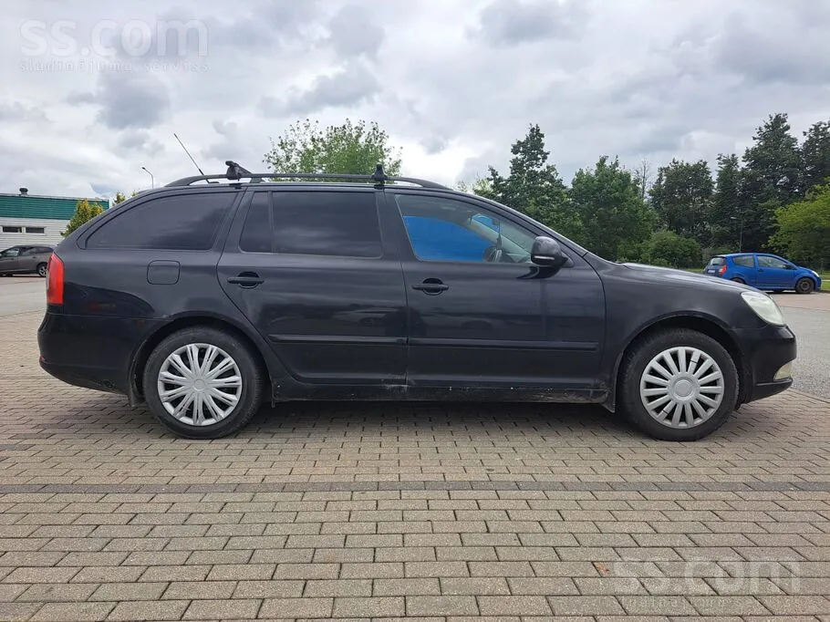 Skoda Octavia 2009 photo 2