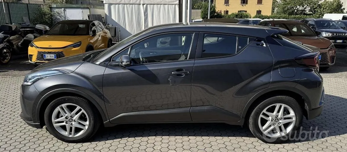 Toyota C-Hr 2023 photo 3