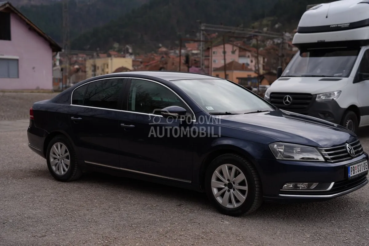 Volkswagen Passat B7 2011 photo 3
