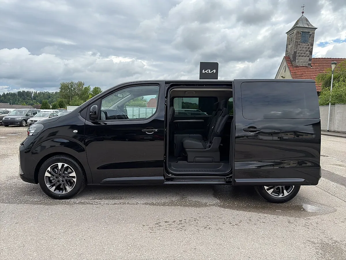Opel Zafira 2026 photo 3