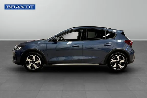 Ford Focus 2023 photo 3