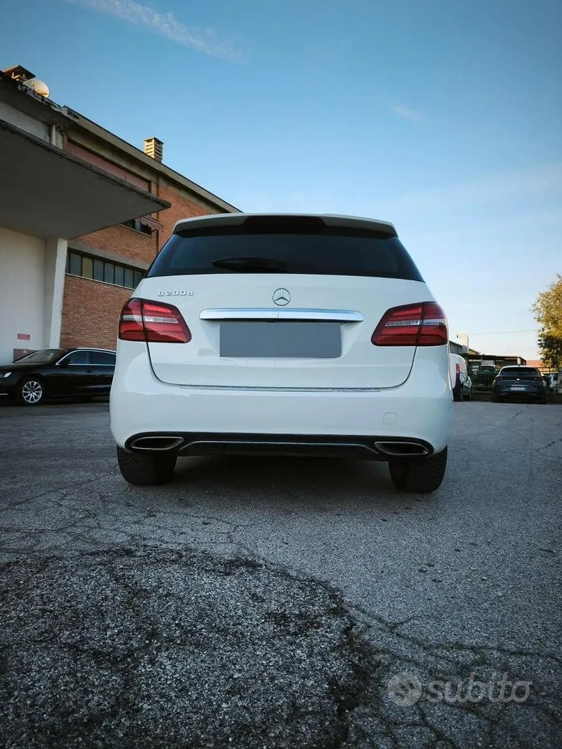 Mercedes-Benz B200 Cdi 2017 photo 2