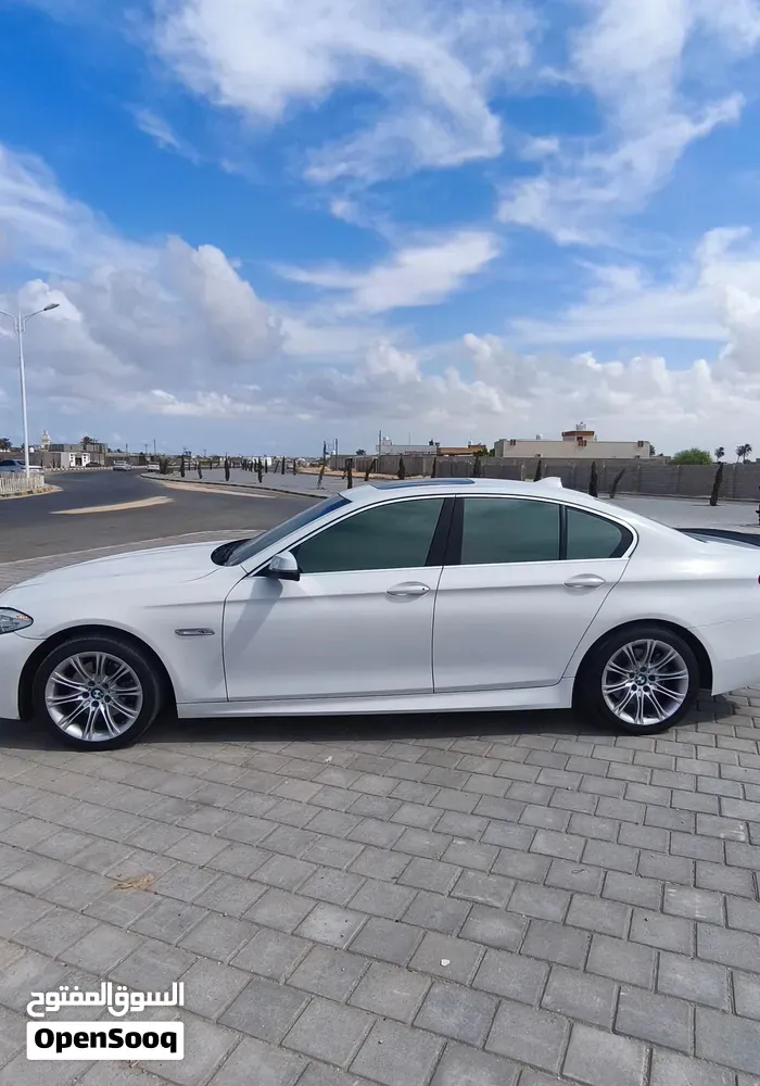 BMW 5 Series 2011 photo 4