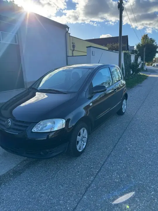 Volkswagen Fox 2010 photo 2
