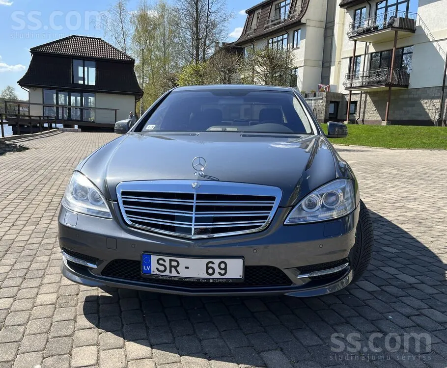 Mercedes-Benz S600 2006 photo 2