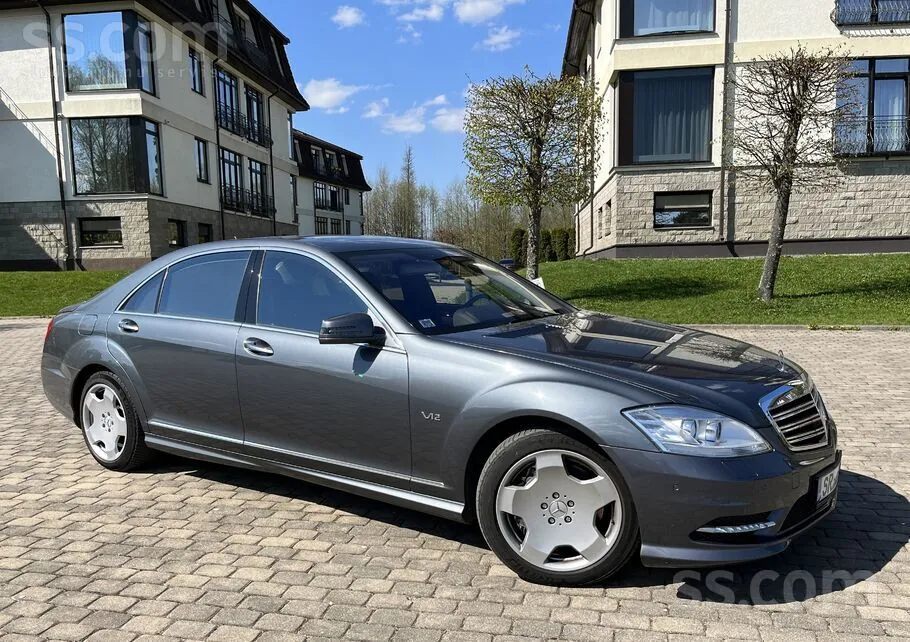 Mercedes-Benz S600