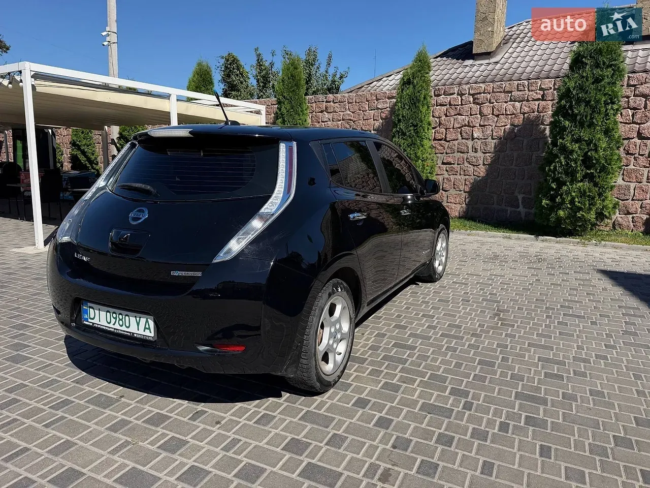 Nissan Leaf 2014 photo 2