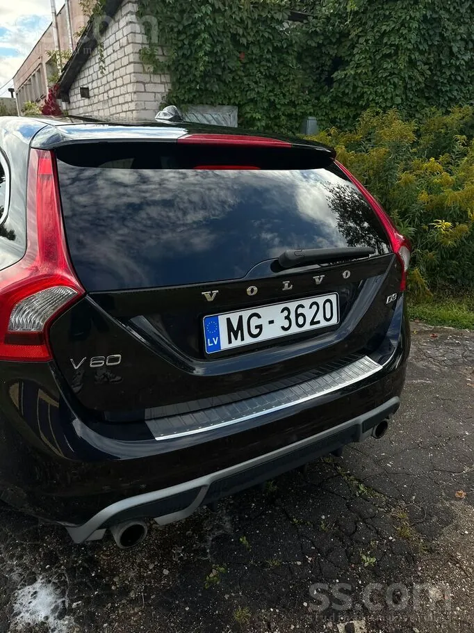 Volvo V60 2012 photo 2