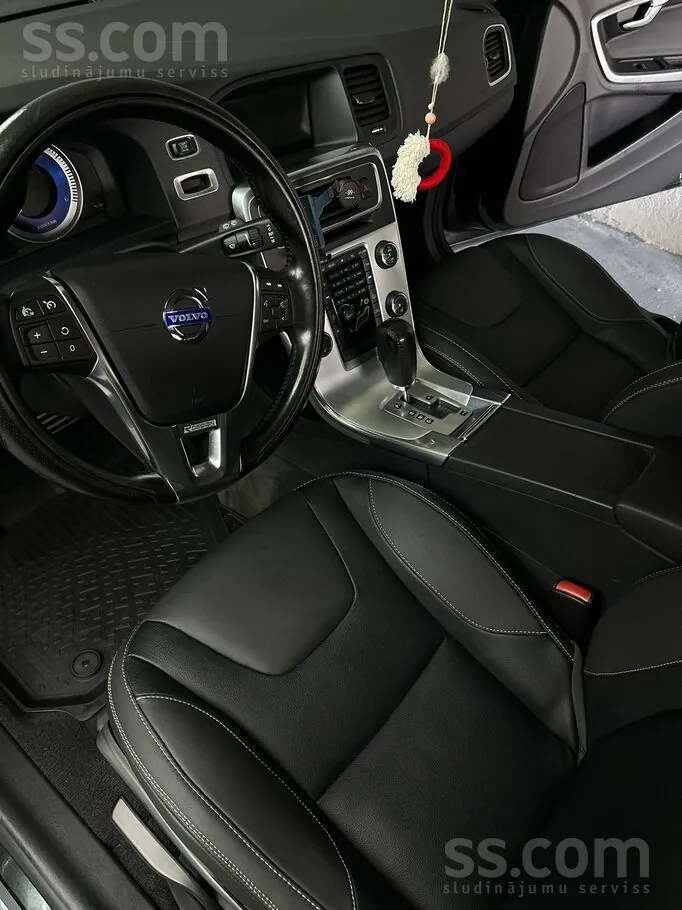 Volvo V60 2012 photo 4
