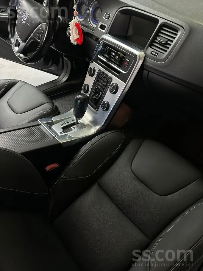 Volvo V60 2012 photo 3