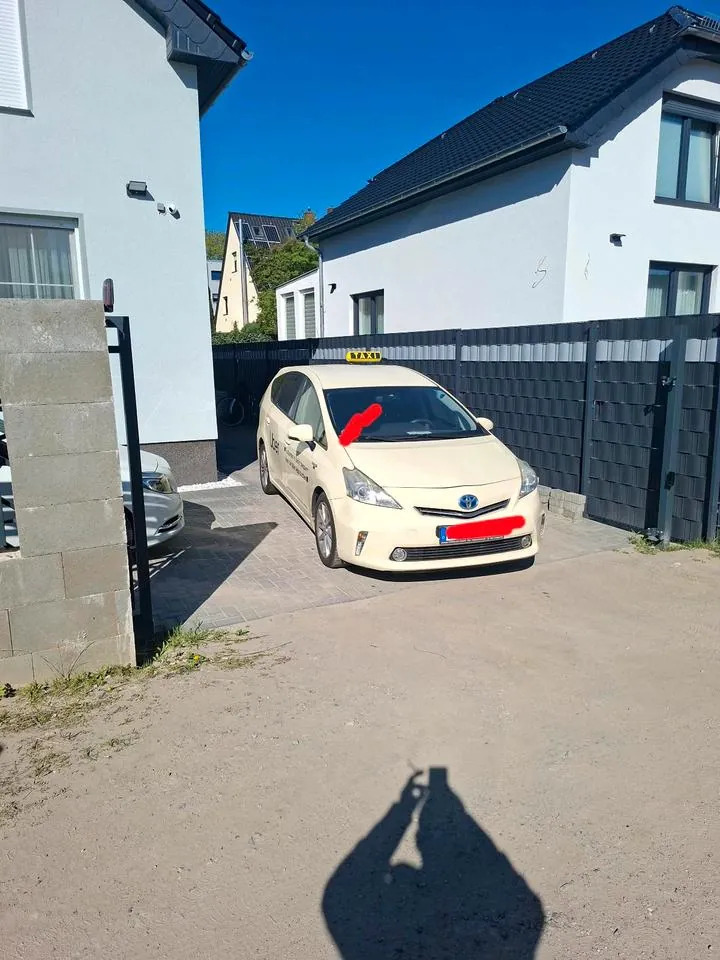 Toyota Prius Plus