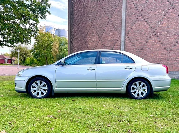 Toyota Avensis 2008 photo 2