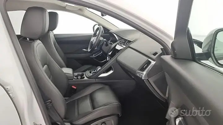 Jaguar E-Pace 2022 photo 3