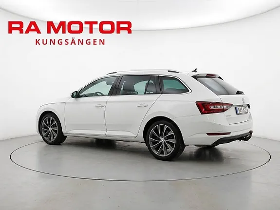 Skoda Superb 2018 photo 3