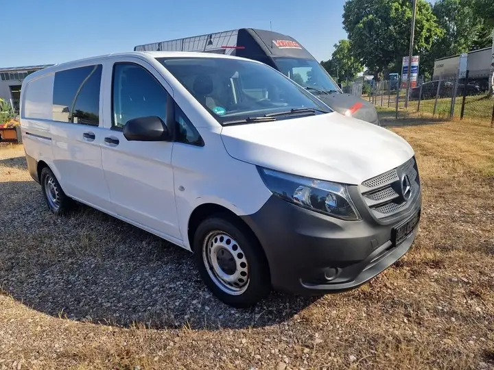 Mercedes-Benz Vito Mixto