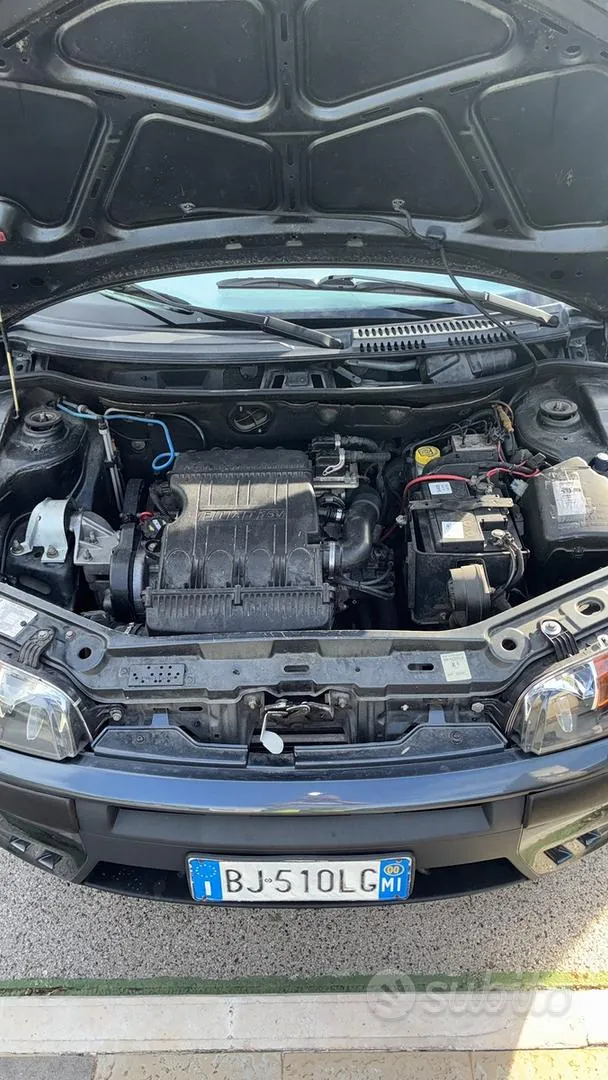 Fiat Punto 2000 photo 2