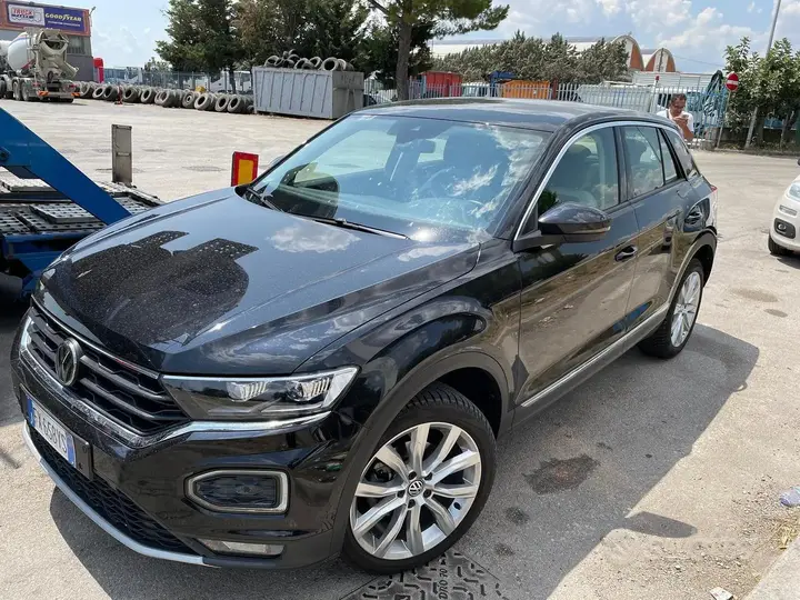 Volkswagen T-Roc 2019 photo 2