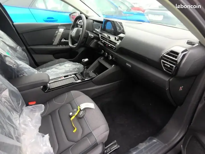 Citroen C4 2023 photo 3