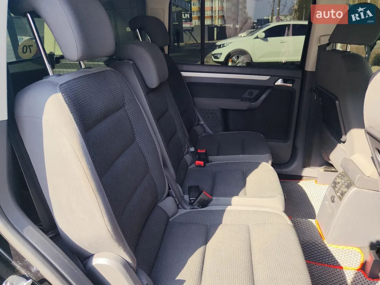 Volkswagen Touran 2009 photo 4