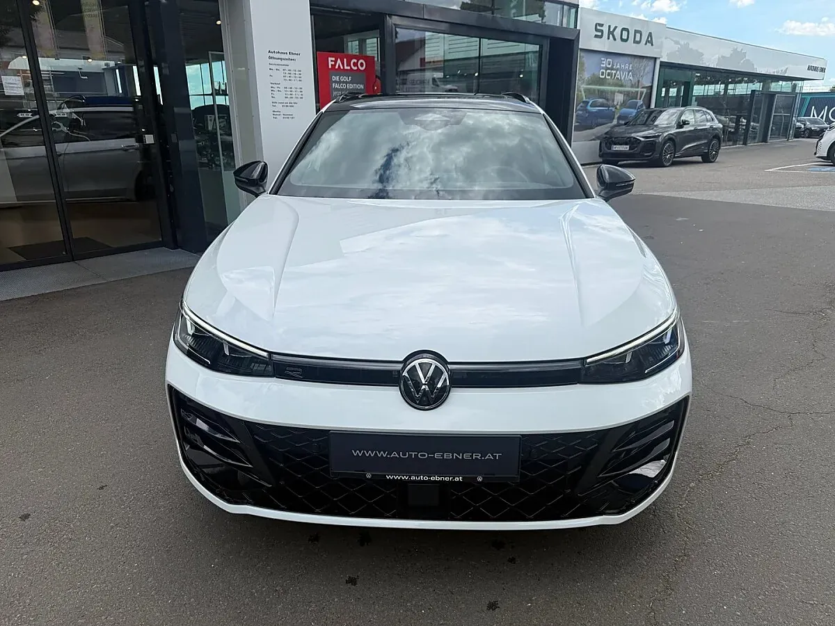 Volkswagen Passat 2026 photo 2