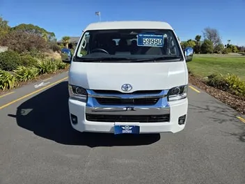 Toyota Hiace 2026 photo 3