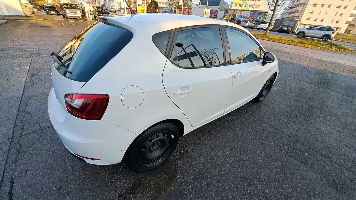 Seat Ibiza 2016 photo 3