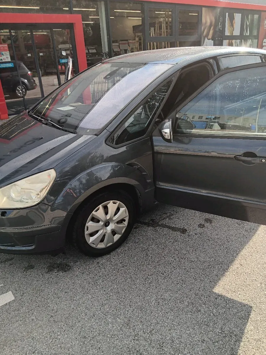 Ford S-Max 2008 photo 2