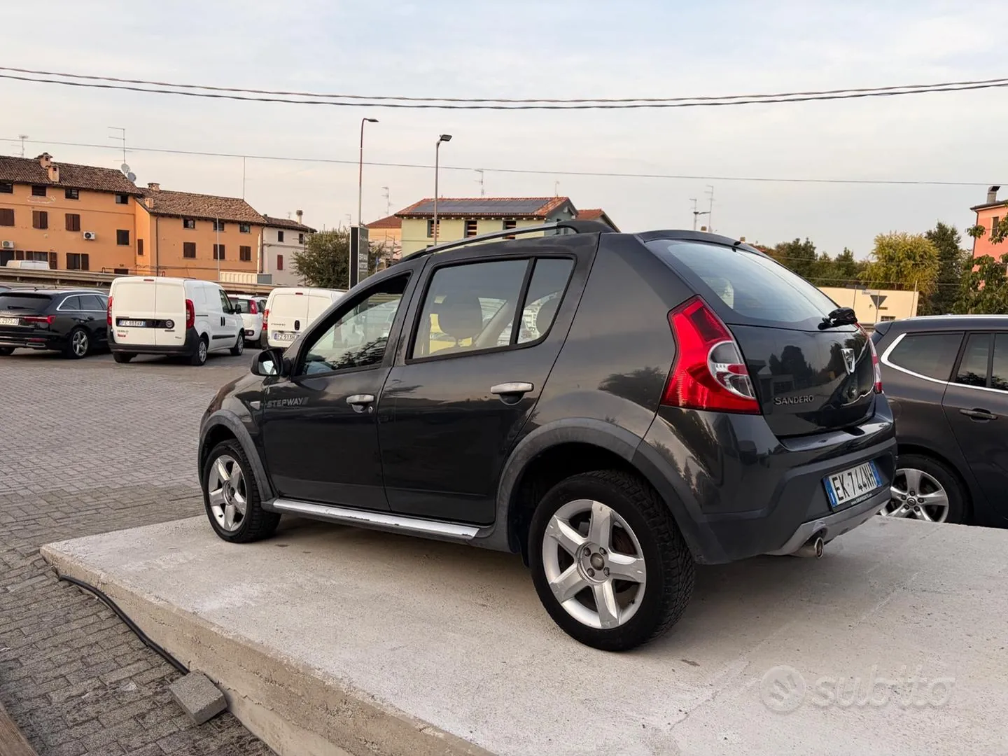 Dacia Duster 2011 photo 5