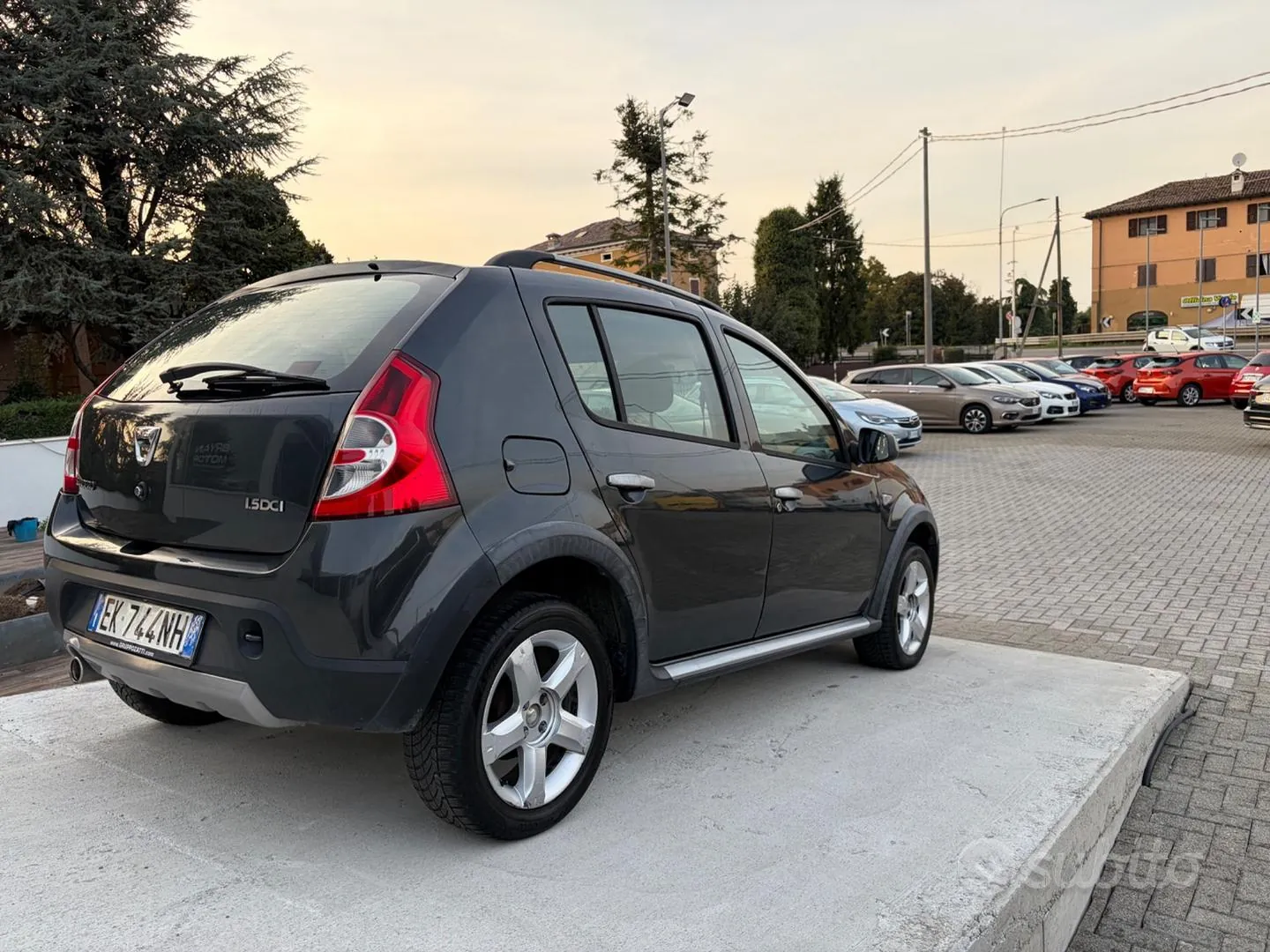 Dacia Duster 2011 photo 4