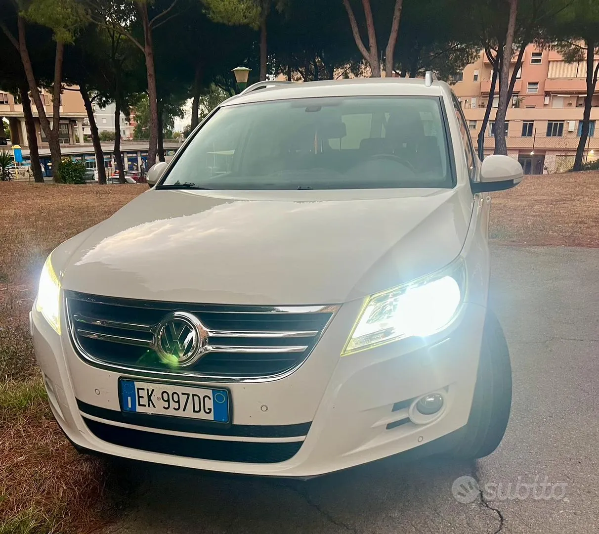 Volkswagen Tiguan 2011 photo 2