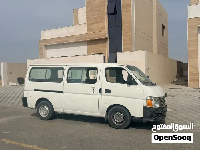 Nissan Urvan 2008 photo 3