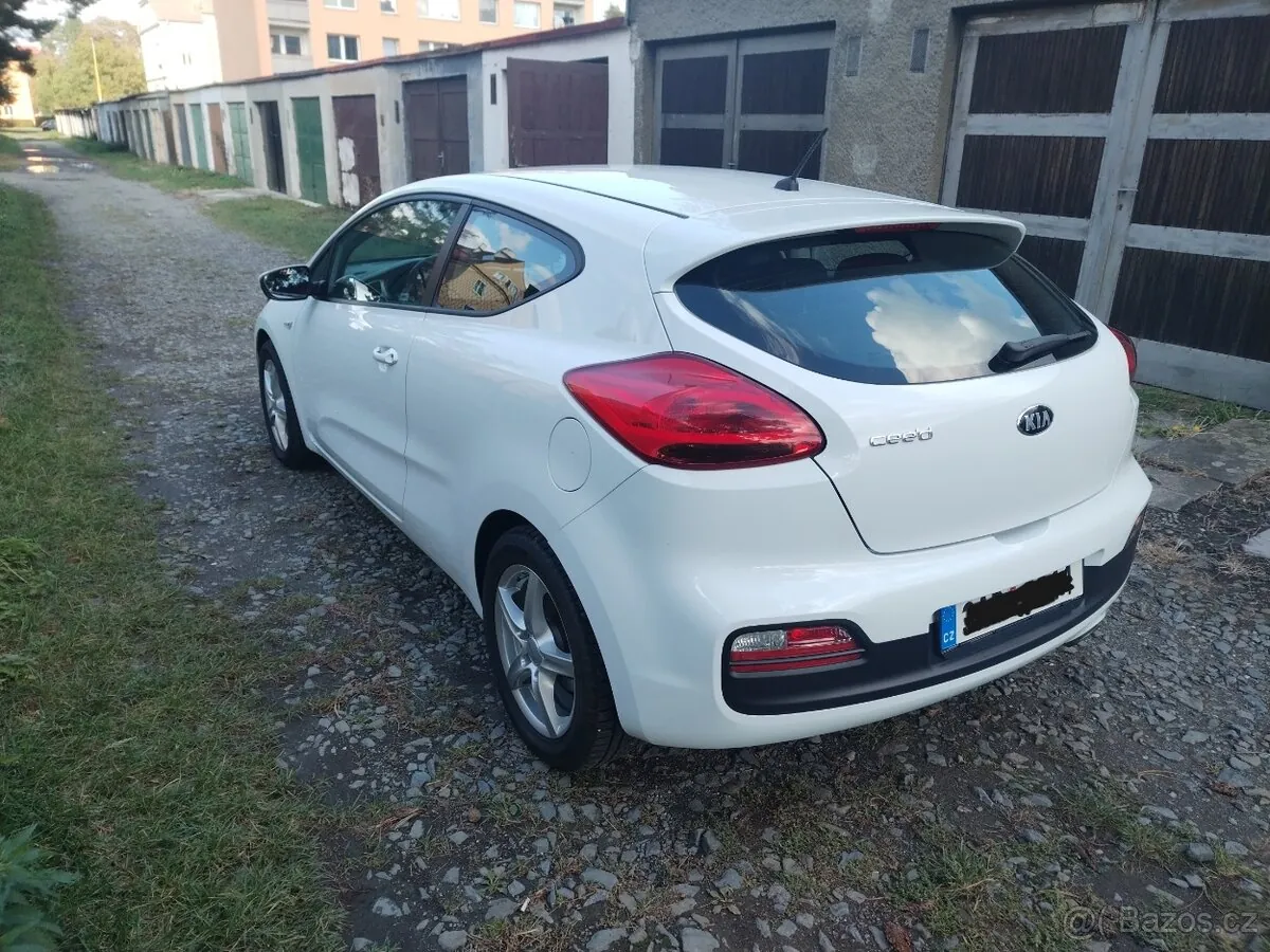 Kia Proceed 2013 photo 3