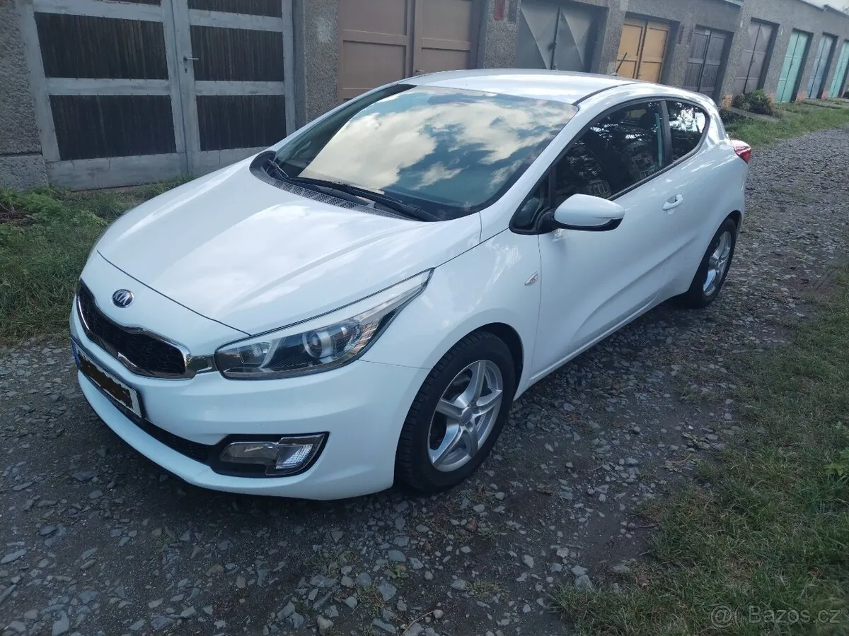 Kia Proceed 2013 photo 2