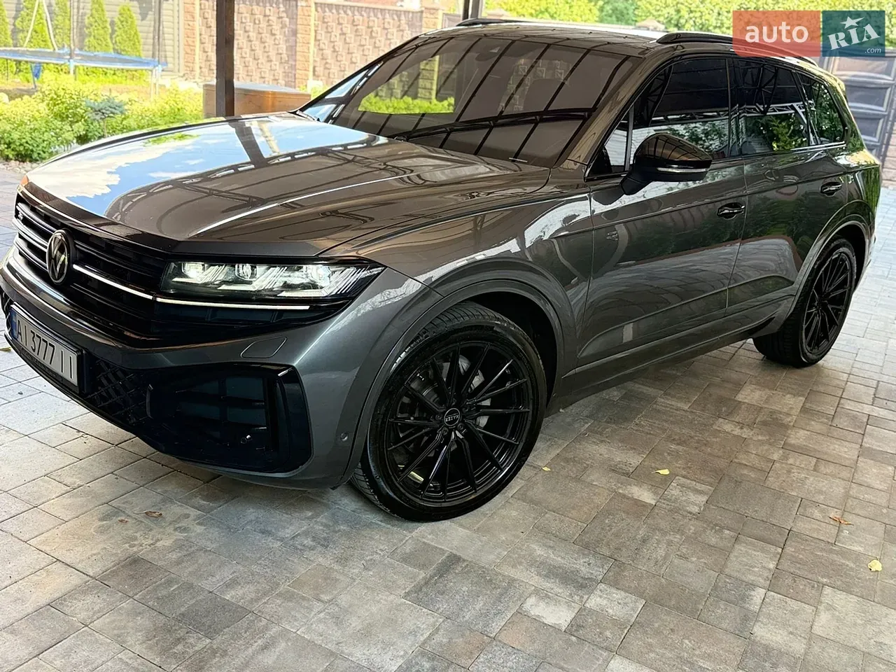 Volkswagen Touareg 2024 photo 2