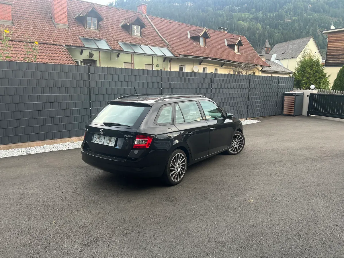 Skoda Fabia 2017 photo 3