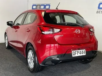 Mazda 2 2016 photo 5