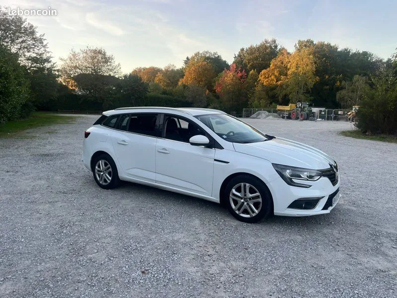 Renault Megane 2017 photo 3