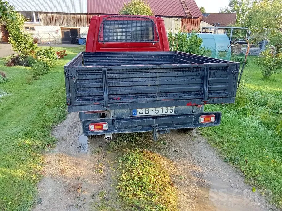 Volkswagen T4 1997 photo 3