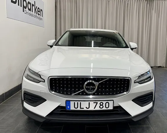 Volvo V60 Cross Country 2022 photo 3