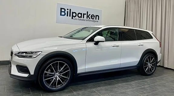 Volvo V60 Cross Country 2022 photo 4